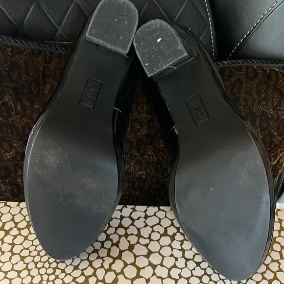 Unlisted patent leather black heels - Picture 5 of 6